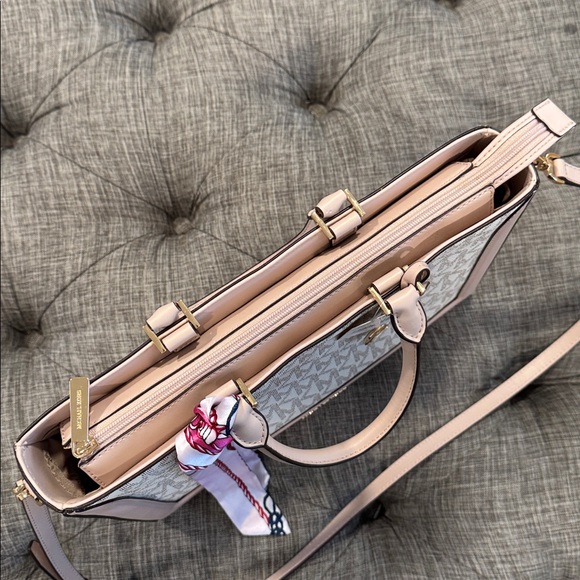 Michael Kors Bag Jessie Satchel NWT - Picture 11 of 17